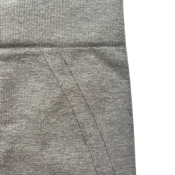 Lululemon Dark Gray in The Flow Crop Scrunch Midrise Compression Capri Leggings - Picture 14 of 16